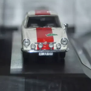 Ixo fiat 850 coupe #6 rally baveria walter rohl 1968 1/43rd