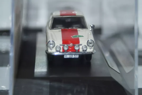Ixo fiat 850 coupe #6 rally baveria walter rohl 1968 1/43rd