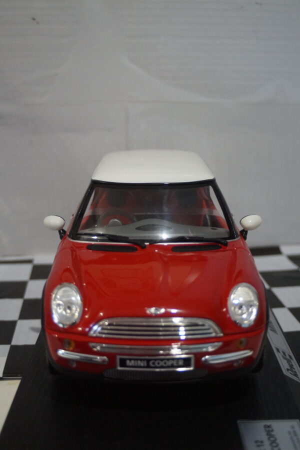 Revell metal mini cooper 2001 in red 1:12 ref 08453