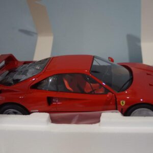 Norev ferrari f40 1987 1:12 scale ref 127900 (original version)