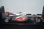 Minichamps mclaren mercedes mp4-25 l.hamilton f1 2010 530 101802 1:18