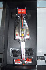 Minichamps mclaren mercedes mp4-25 l.hamilton f1 2010 530 101802 1:18