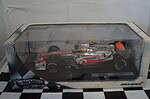 Hotwheels mclaren mercedes mp4-22 l.hamilton 1:18th ref k6634