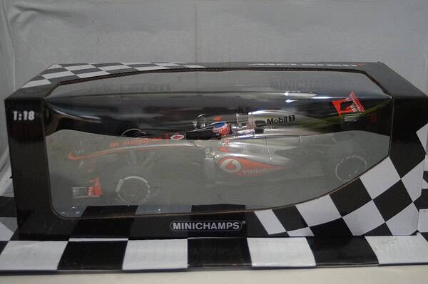 Minichamps mclaren mercedes mp4-28 j.button f1 2013 530 131805 1:18