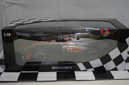 Minichamps mclaren mercedes mp4-28 j.button f1 2013 530 131805 1:18