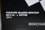 Minichamps mclaren mercedes mp4-26 j.button f1 2011 530 111804 1:18
