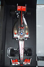 Minichamps mclaren mercedes mp4-25 j.button f1 2010 530 101801 1:18