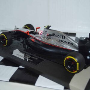 Minichamps mclaren honda mp4-30 j.button 2015 537 151822 1:18