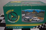 Vanguards bathurst 1966 2 x mini cooper diorama rd4002 1:43 scale