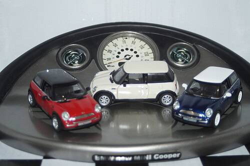 Corgi (based) austin rover mini 30 1959-1989 1:36 (approx)