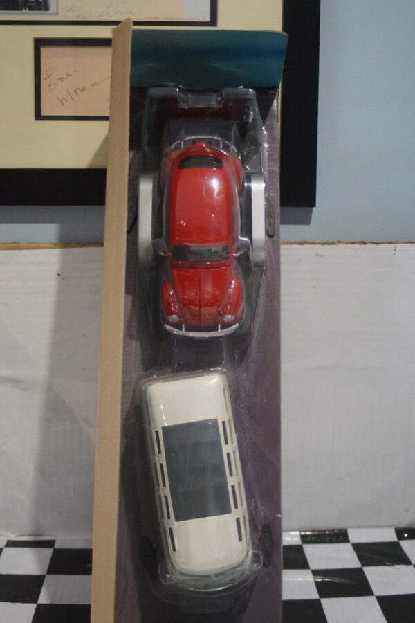 Maisto volkswagen camper (samba) and beetle 1:24 diecast ref 32913