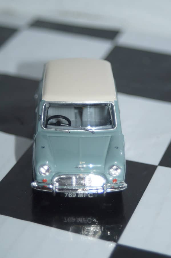 Vanguards austin / morris mini 50th anniversary 3 piece set mi2003 1:43