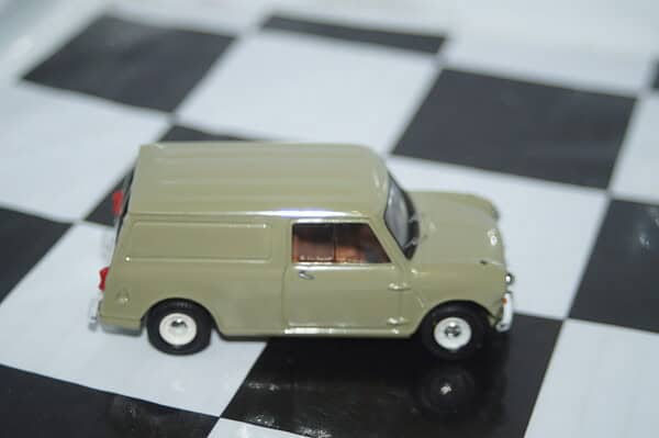 Vanguards austin / morris mini 50th anniversary 3 piece set mi2003 1:43