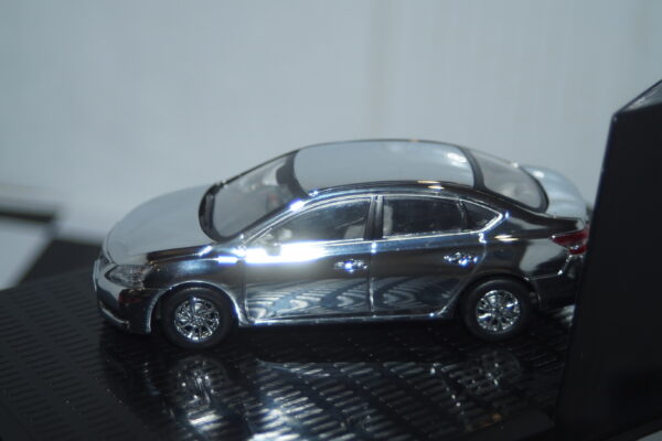J collection nissan sylphy (nissan dealer boxed) in chrome 02158 1:43