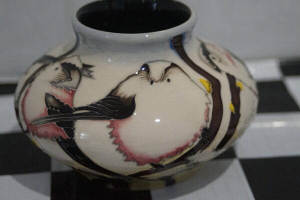 Moorcroft vase "courting birds" , emma bossons 13cm unboxed 2013