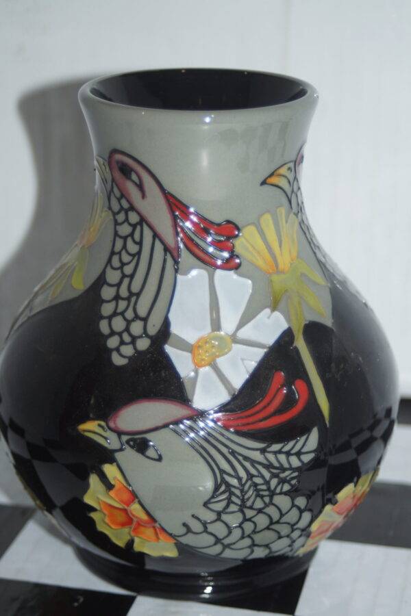 Moorcroft vase "courting birds" , emma bossons 16cm unboxed 2013