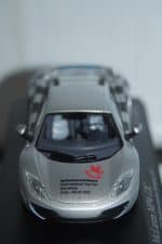 Minichamps mclaren mp 4-12c 2011 silver (nuremberg toy fair 2012) 533 133023 1:43