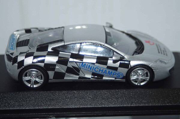 Minichamps mclaren mp 4-12c 2011 silver (nuremberg toy fair 2012) 533 133023 1:43