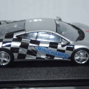 Minichamps mclaren mp 4-12c 2011 silver (nuremberg toy fair 2012) 533 133023 1:43