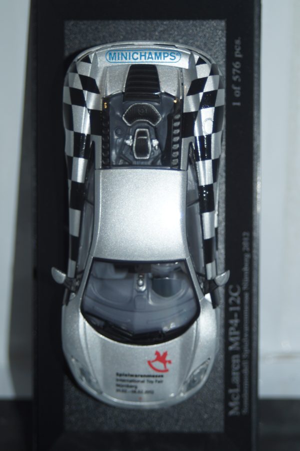 Minichamps mclaren mp 4-12c 2011 silver (nuremberg toy fair 2012) 533 133023 1:43