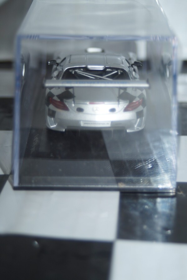 Minichamps mercedes benz slr amg gt3 2014 silver 1:43 413 143293