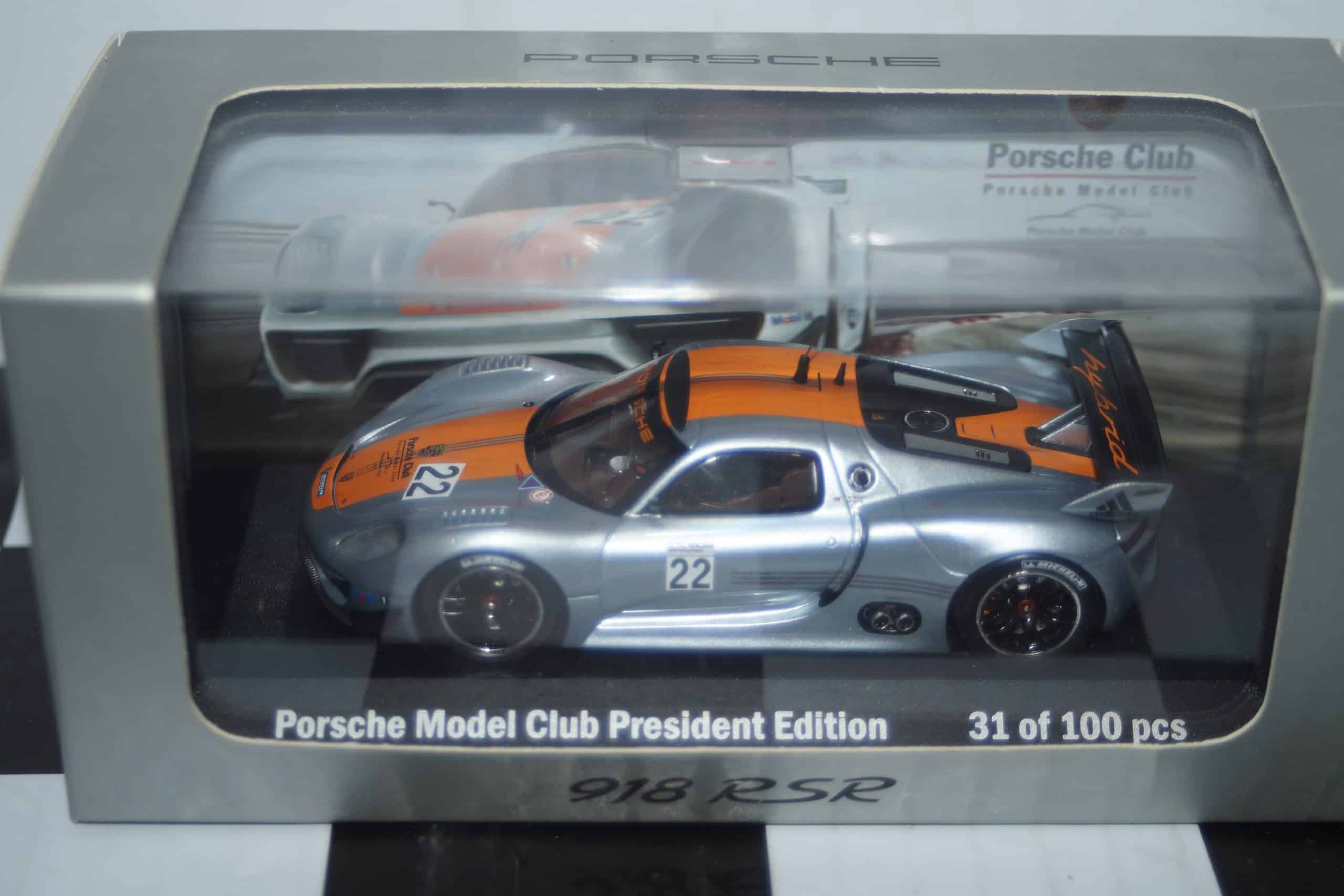 Welly 1:24 Porsche 918 RSR #22 Hybrid Racing silver / orange
