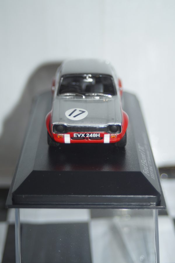 Minichamps ford escort mk1 tc #79 500km nurburgring 1968 stommelen 400 688179 1:43