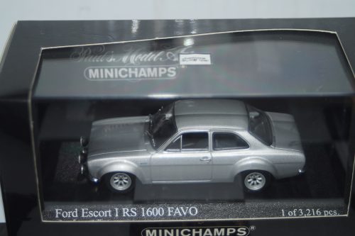 Minichamps ford focus rs 2009 green metallic 400 088102 1:43