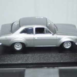 Minichamps ford focus rs 2009 green metallic 400 088102 1:43