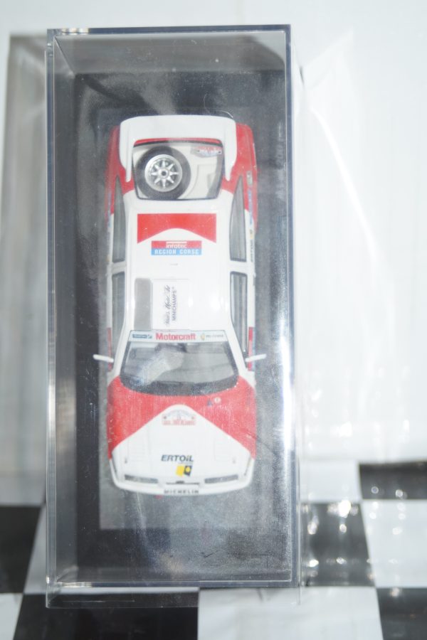 Minichamps ford sierra rs cosworth #15 tour de corse rally 1987  437 878015 1:43
