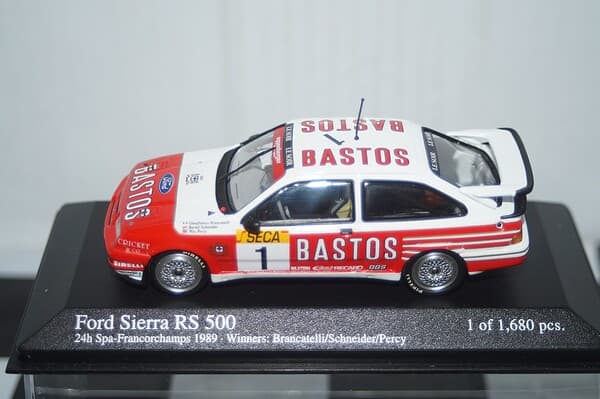 Minichamps ford sierra rs 500 #1 winners 24hr spa 1989 437 898001 1:43