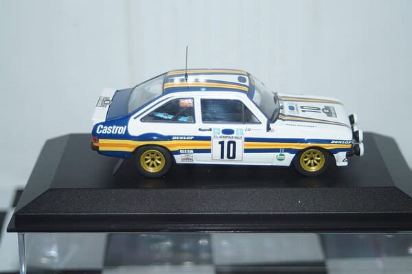 Minichamps ford escort mk2 rs1800 #10 rally acropolis 1978 vatanen 400 808410 1:43