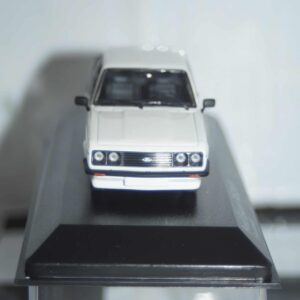 Minichamps ford escort mk2 rs2000 white 400 084300 1:43