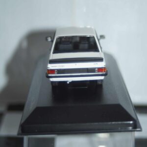 Minichamps ford escort mk2 rs2000 white 400 084300 1:43