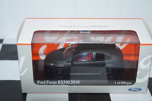 Minichamps ford focus rs500 (dealer box) 2010 matt black ltd 500 1:43