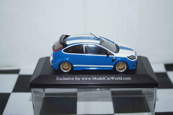 Minichamps ford focus rs le mans edition 2010 white with blue 400 088172 1:43