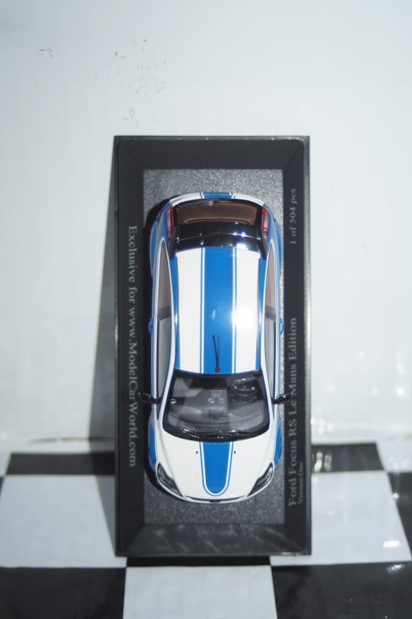 Minichamps ford focus rs le mans edition 2010 white with blue 400 088172 1:43