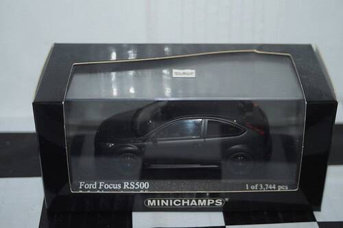 Minichamps ford focus rs500 (dealer box) 2010 matt black ltd 500 1:43