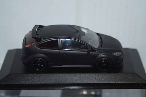 Minichamps ford focus rs500 (dealer box) 2010 matt black ltd 500 1:43