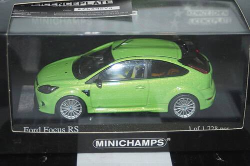 Minichamps ford focus rs 2009 blue metallic 400 088101 1:43