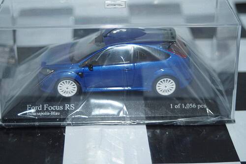 Minichamps ford focus rs 2009 blue metallic 400 088105 1:43