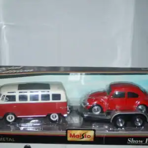 Maisto volkswagen camper (samba) and beetle 1:24 diecast ref 32913