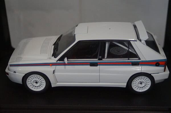 Whitebox lancia delta integrale 16v 1989 white 1:24 wb124238