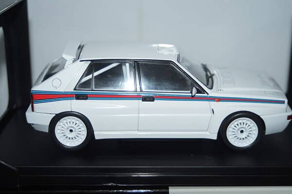 Whitebox lancia delta integrale 16v 1989 white 1:24 wb124238