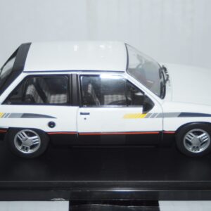 Whitebox opel / vauxhall corsa a sr 1985 white 1:24 wb124239-o