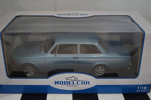 Modelcar group volvo 142 burgundy red 1:18 scale mcg18443