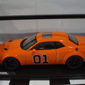 Solido dodge challenger r/t scat pack wideboy (hazzard tribute) 1:18 diecast s1805713