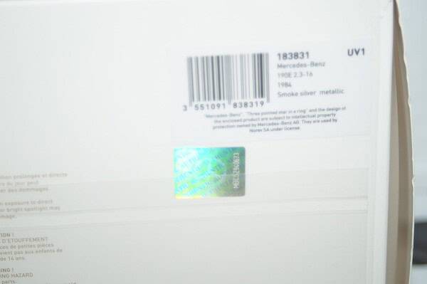 Norev mercedes benz 190e 2.3 1984 smoke silver metallic 1:18 ref 183831