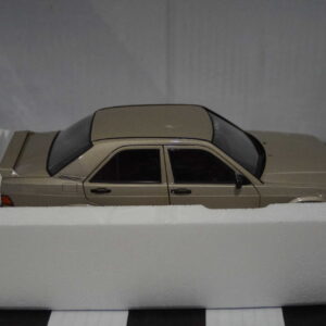 Norev mercedes benz 190e 2.3 1984 smoke silver metallic 1:18 ref 183831