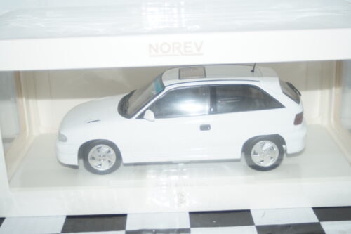 Norev vauxhall opel astra mk3 gsi 1991 white 1:18 scale 183673